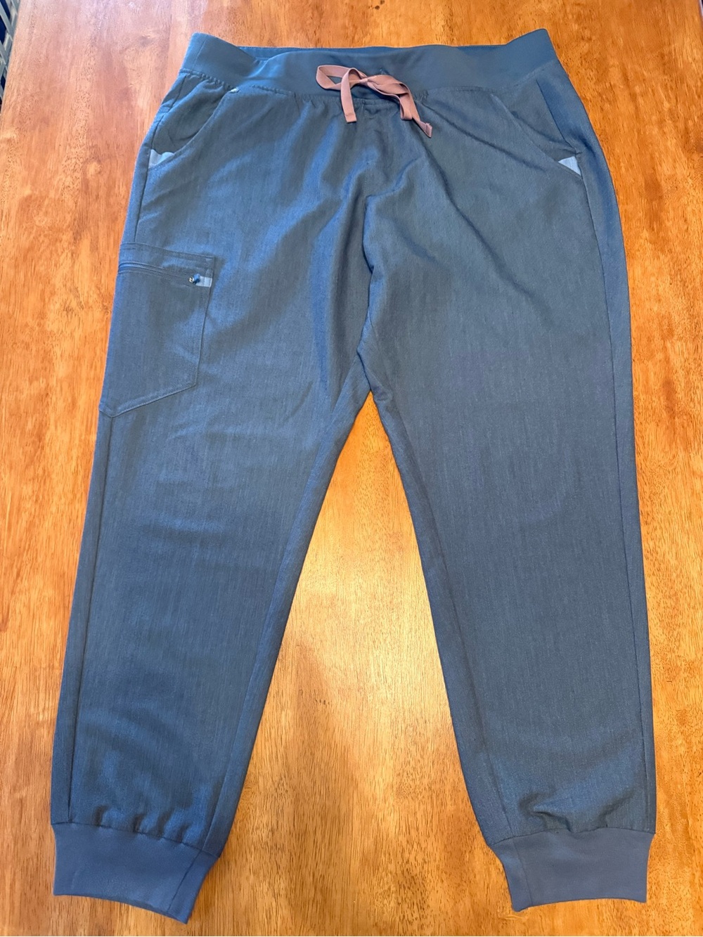 FIGS Women’s X-Large Zamora in Heather Denim